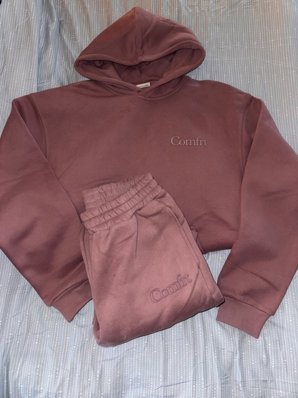 Comfrt Script Logo Hoodie and Sweatpants Set - Mauve